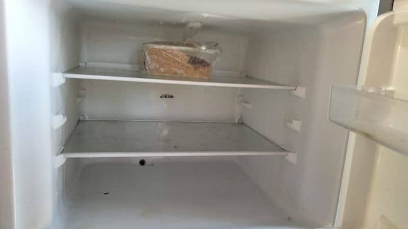 Dawlance Fridge for sale 6