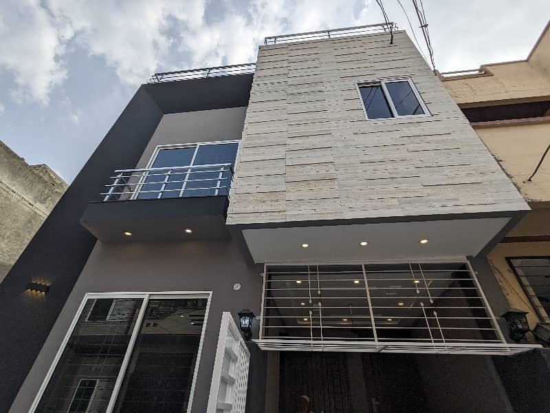 3.5 Marla Brand New Luxery Leatest Vip Modern Stylish Double Storey Double Unit House Available For Sale In Johertown Phase 2 Lahore By Fast Property Services With Original Pics 0