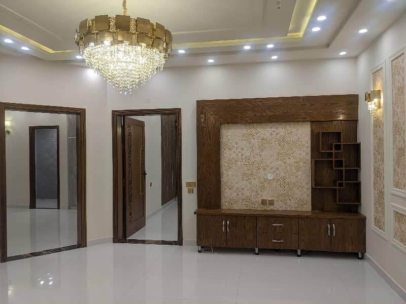 10 MARLA Vip Brand New Luxury Modern Style Double Storey Stylish House Available For Sale In OPF Society Lahore By Fast Property Services Lahore. 5