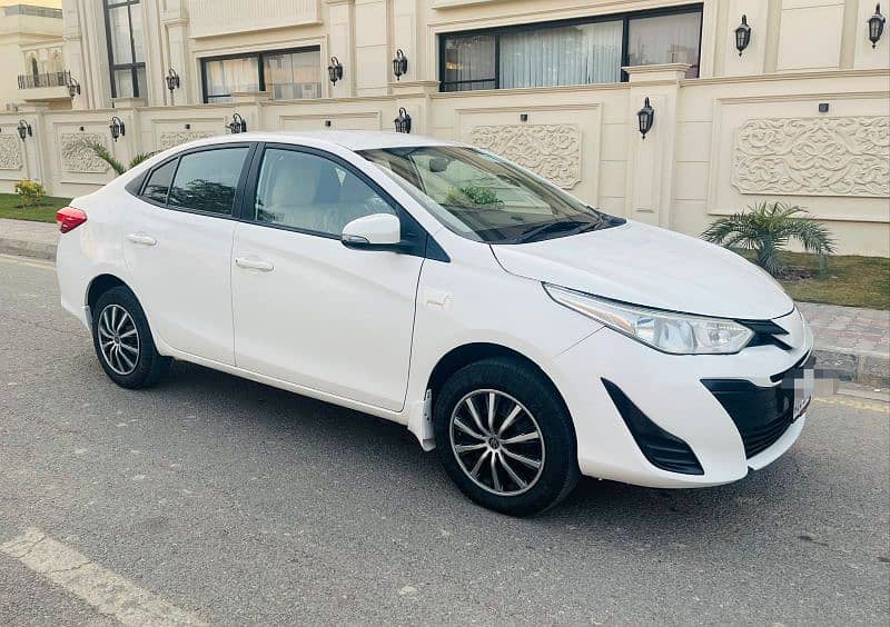 Toyota Yaris manual 2020/21 betr than Xli Gli alsivin city cultus Alto 5