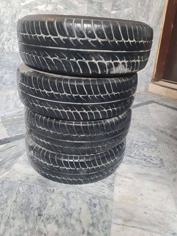 Toyota Corolla 4 tyre 1