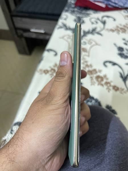 INFINIX NOTE 40 PRO. 9 MONTHS WARRANTY. 10/10 CONDITION . 1