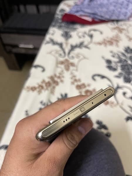 INFINIX NOTE 40 PRO. 9 MONTHS WARRANTY. 10/10 CONDITION . 3