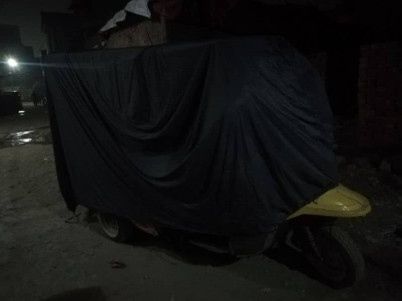 6 Seater Rozgar Rickshaw in good condition for sale 11