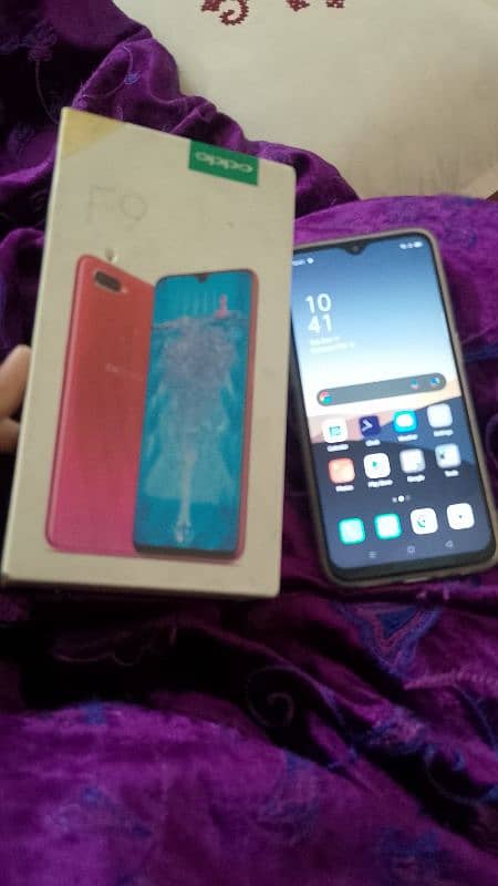 Oppo F9 4gb 64gb 9