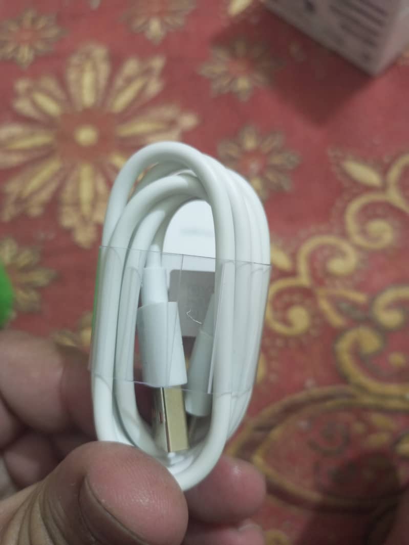 INFINIX 33W CHARGER with cable 2