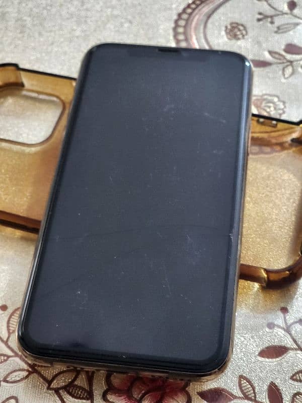 I phone 11 pro 256 gb non pta condition 10/10 8