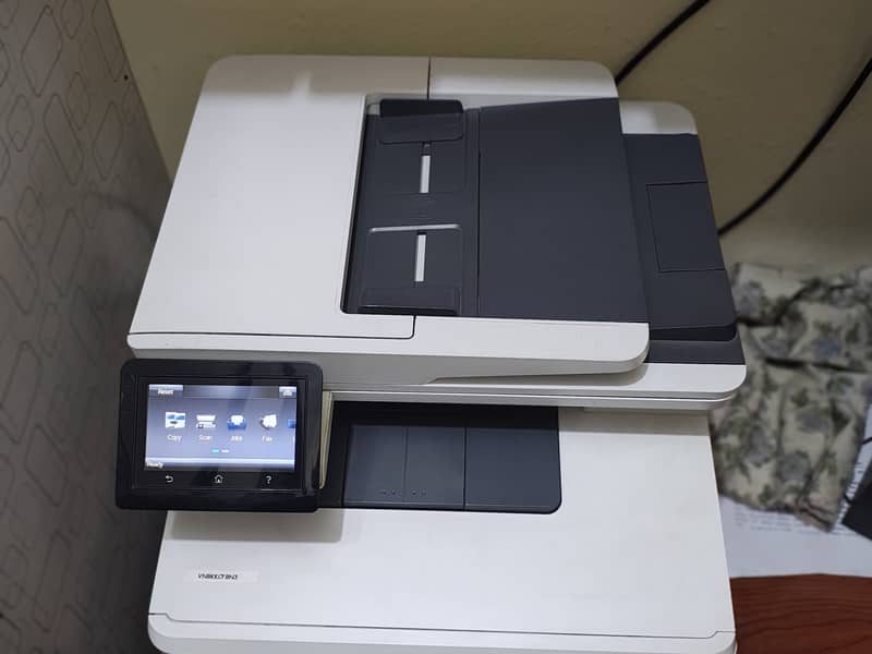 Hp printeŕ M477 1