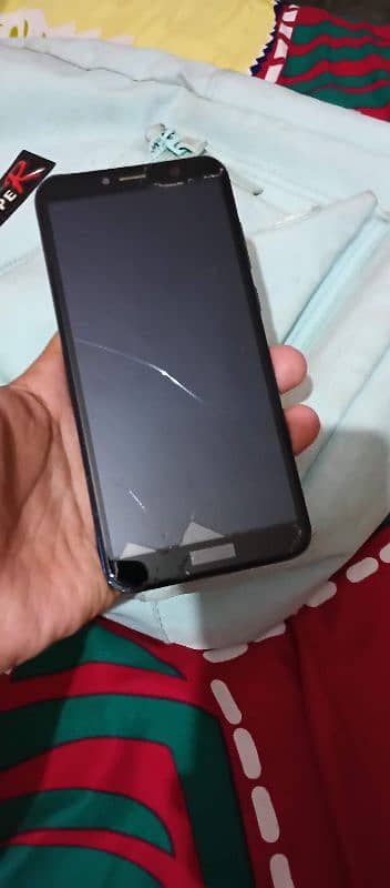 display broken. Honor 7A Glass crack 3GB 32GB dual sim PTA approved 9