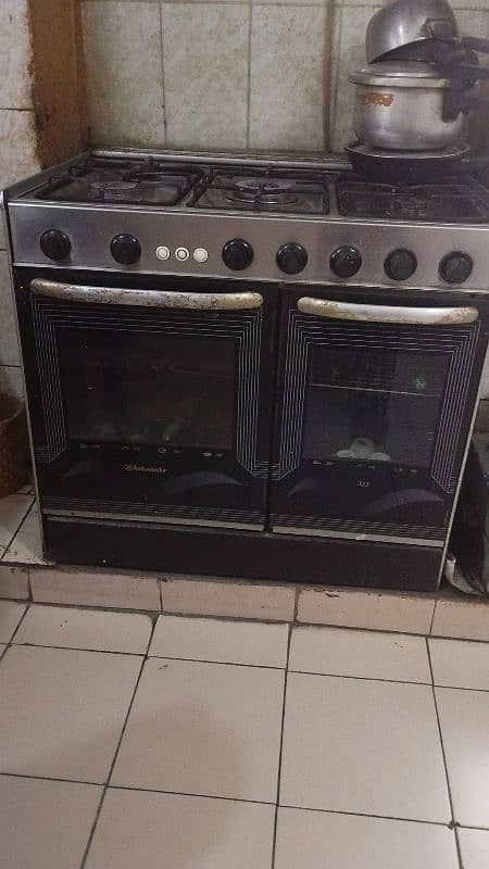 Ambassador Cooking Range With Oven Stove. 0