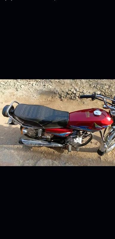 Honda 125  model 2021 Islamabad golden Numbers own my name urgent sale 1