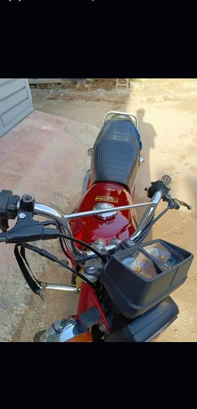 Honda 125  model 2021 Islamabad golden Numbers own my name urgent sale 4