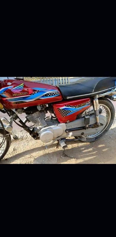 Honda 125  model 2021 Islamabad golden Numbers own my name urgent sale 5