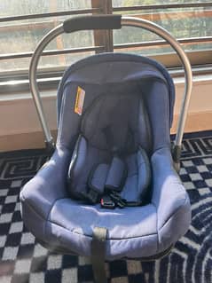 baby carrycot