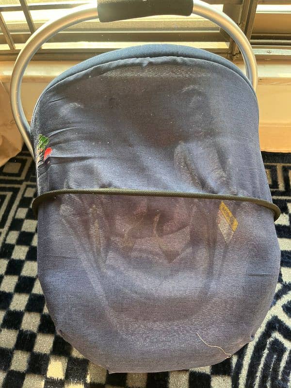 baby carrycot 2