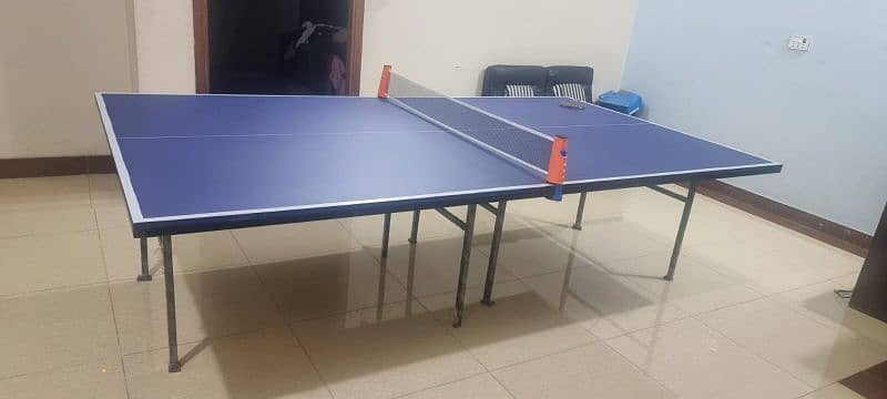 Brand new. Fold able Table tennis 0