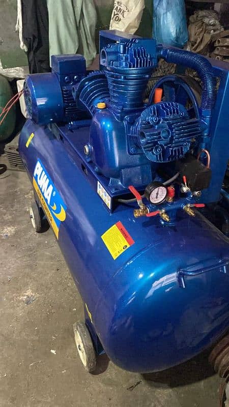 PIston Air compressor 10 HP (7.5) KW. Made by italy 1