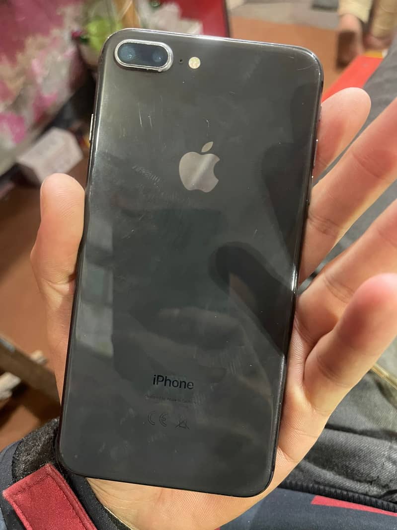 iPhone 8 Plus totall janioune 2