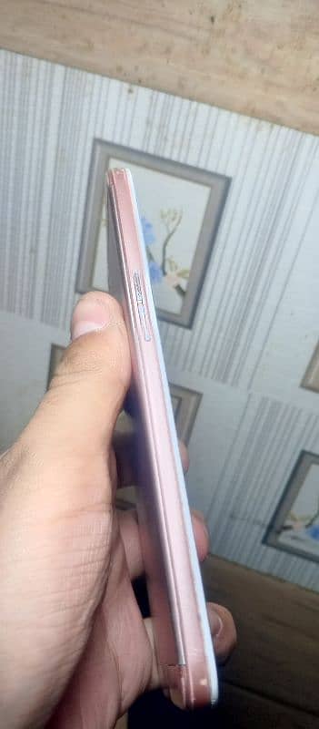 oppo F1s phone 4