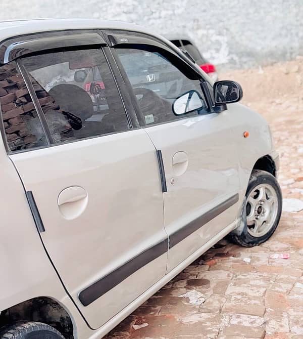 Hyundai Santro 2004 3