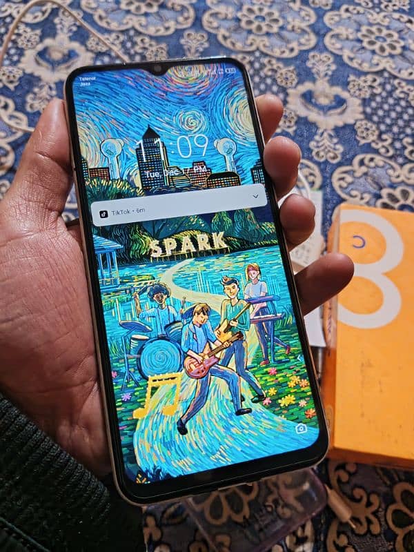 Tecno Spark 8c  (4-2/ 128GB) complet box 2