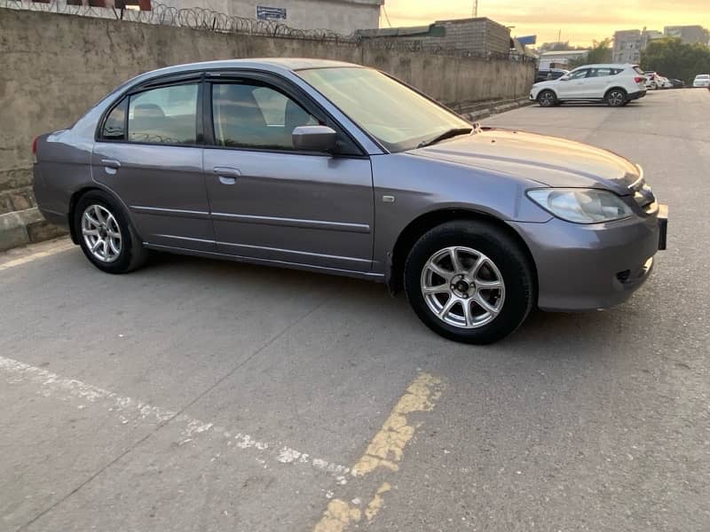 Honda Civic EXi 2004 1