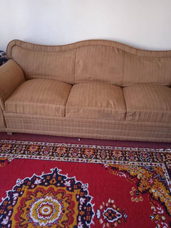 5 seter sofa with 5 cushions urgent sell 0