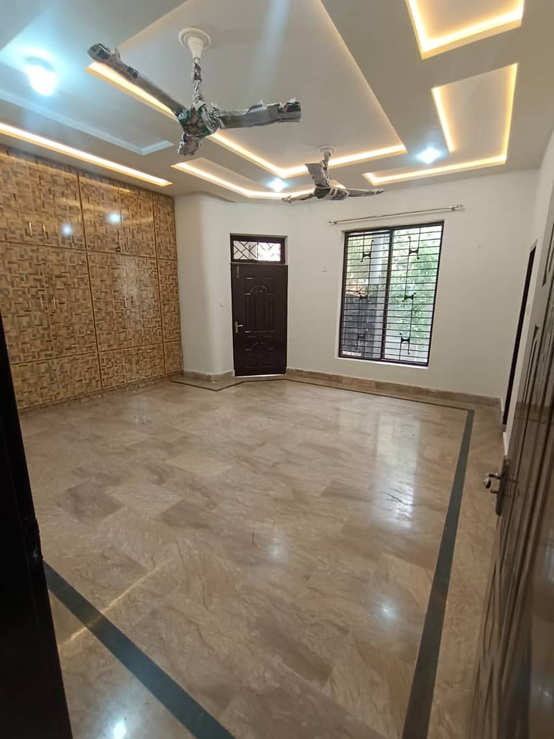 11 Marla Corner House Near One Unit Chowk Near Thana Baghdad Road 2