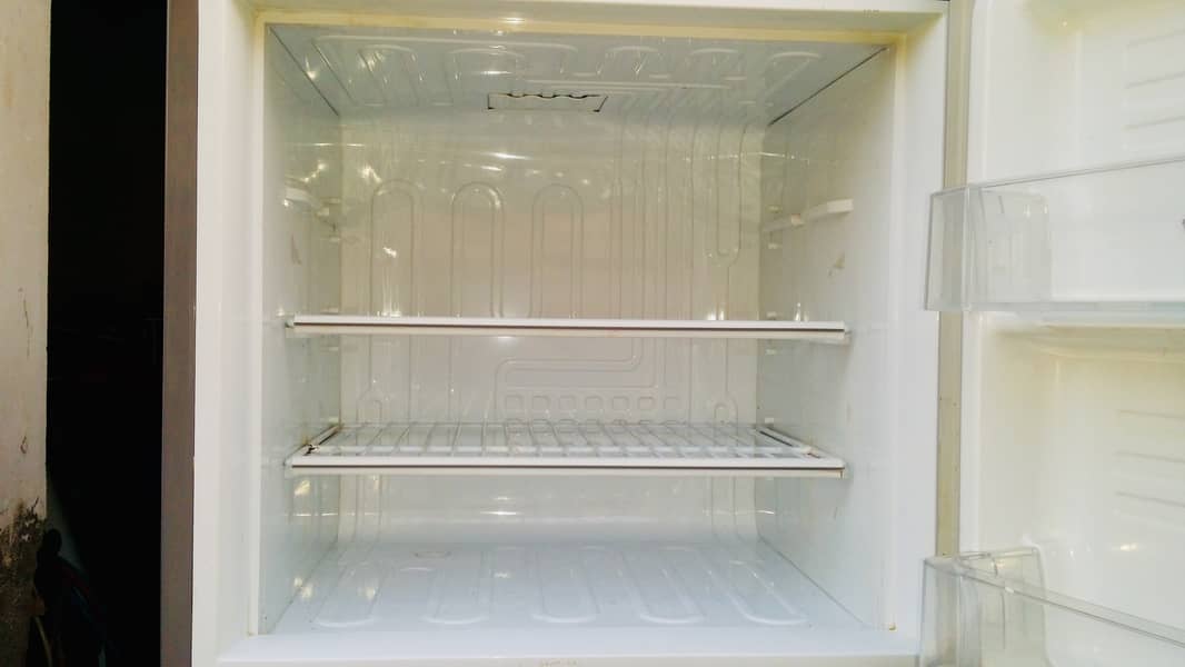 PEL Fridge, Like A Brand New, Full Genuine, Original Gas 8