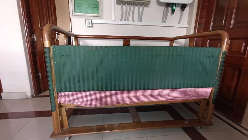 Crib/Cot for sale 4