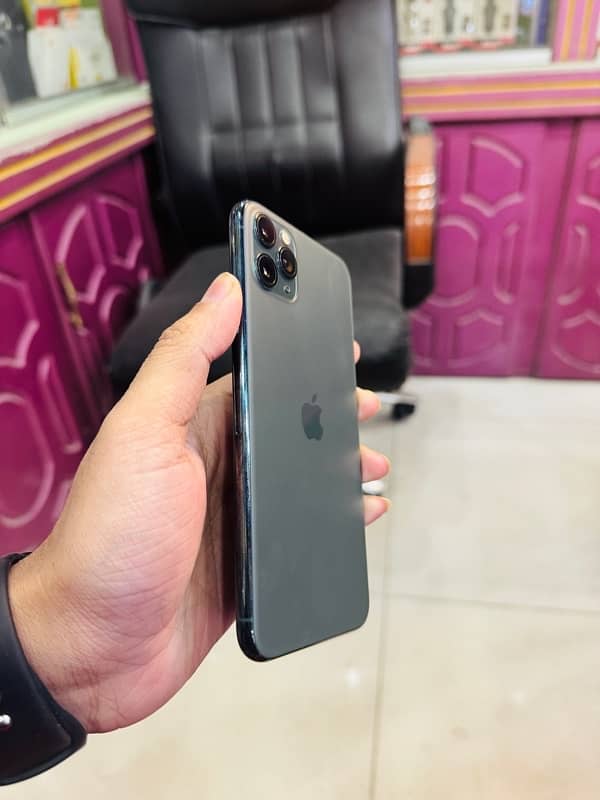 iphone 11 pro Max PTA Approved 4