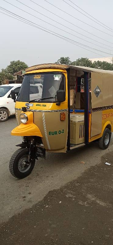 TEZ RAFTAR RIKSHAW 6 SEATER 24 MODEL 0