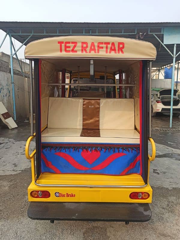 TEZ RAFTAR RIKSHAW 6 SEATER 24 MODEL 6