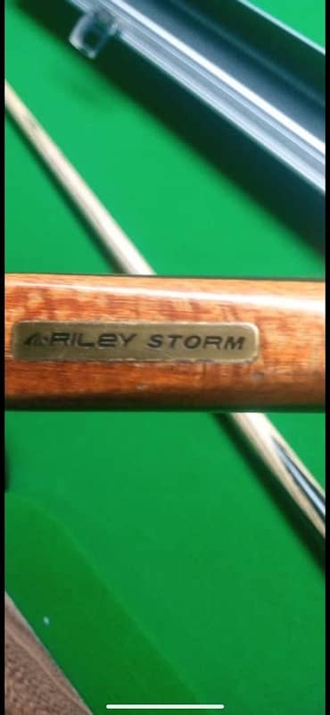 rilay snooker cue 1