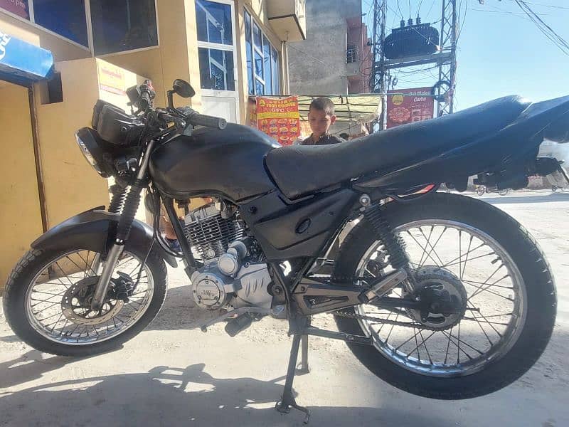 urgent for sale bike Ravi 125 5 gares self start 1