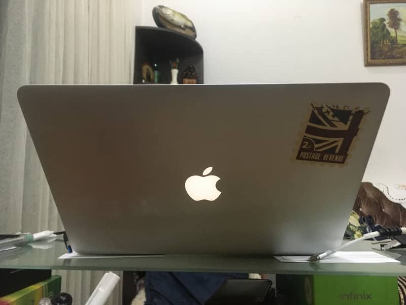 MacBook Air (Mid 2013) - 4/128GB SSD + Free Extra Accessories 0