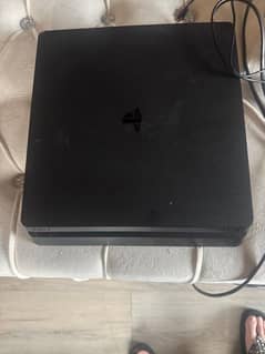 PS 4 slim version