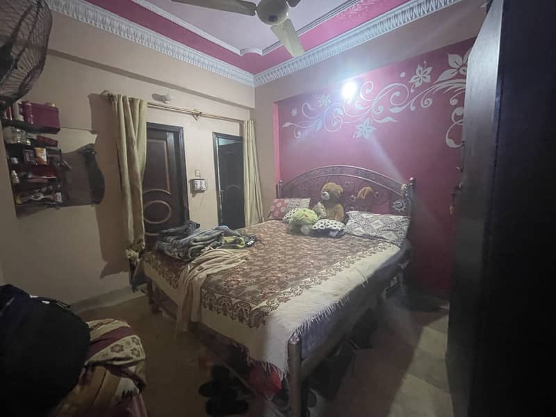 Beautiful big flat in Agra taj colony 9