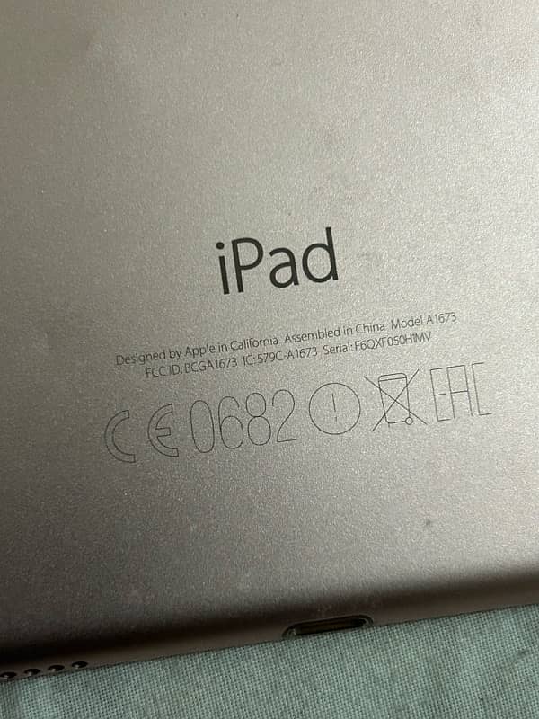 iPad Pro 9.7 inch 128gb wifi 7