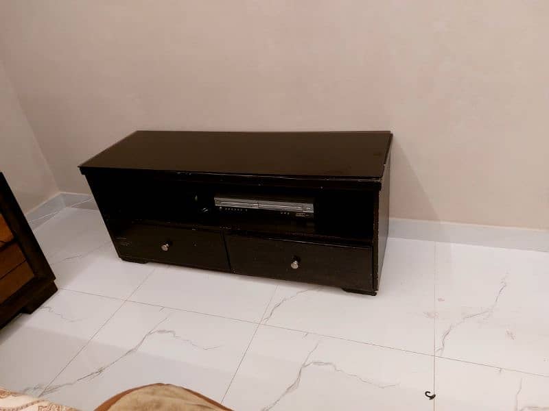 1 wooden tv stand with  2 drawers top up glass 5