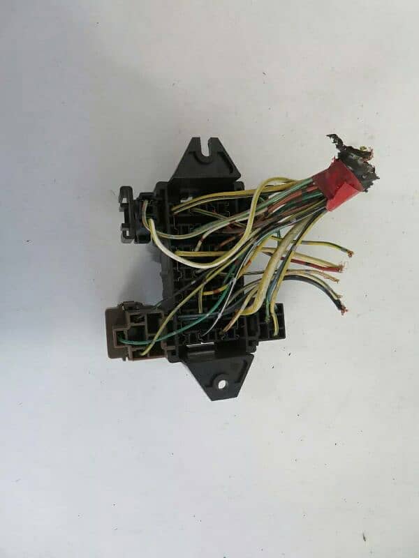 Suzuki Khyber Swift 1982/1992 Original Fuse Box 1