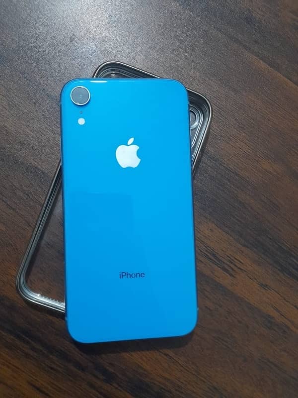 iPhone XR 0