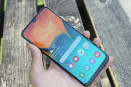 Samsung galaxy A30.4GB 64GB