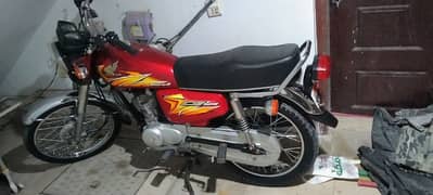 Honda 125 Red 2021 urgent sell