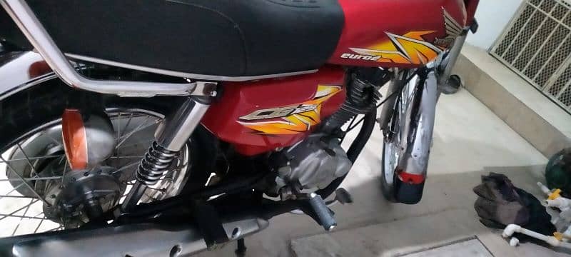 Honda 125 Red 2021 urgent sell 2