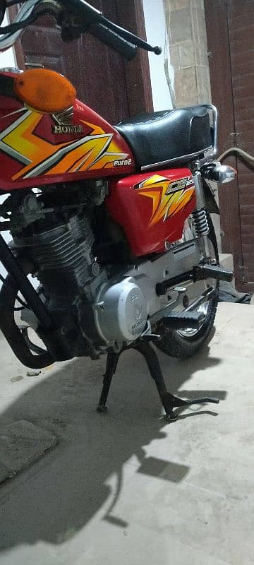 Honda 125 Red 2021 urgent sell 9