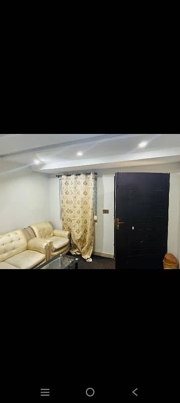 10 MARLA UPPER PORTION SEPRATE FOR RENT IN ROYAL ARCHARD 1