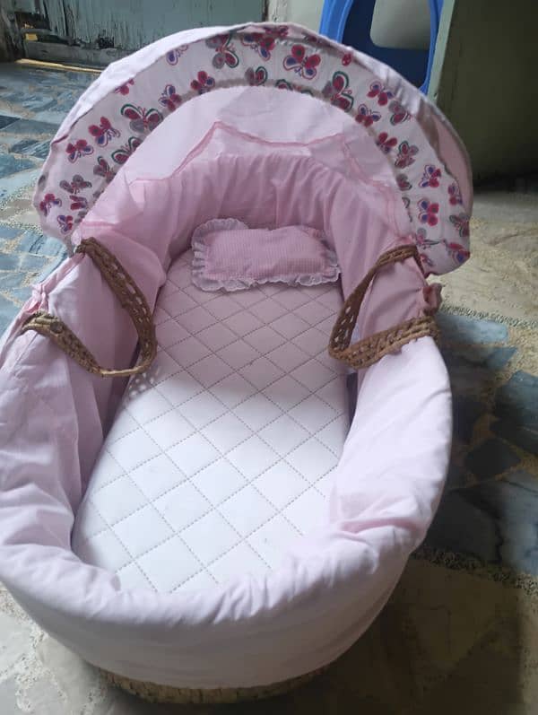 baby cot 2