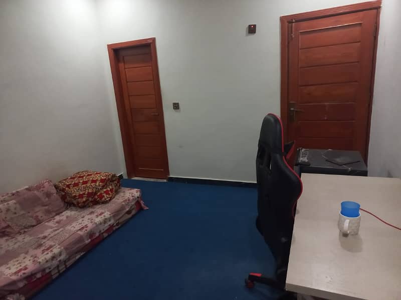 Room available for rent in h-13 Islamabad for bachelors 2