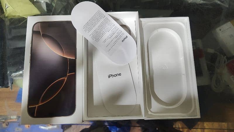 iphone 16 pro and 16 pro max 100% original box 0